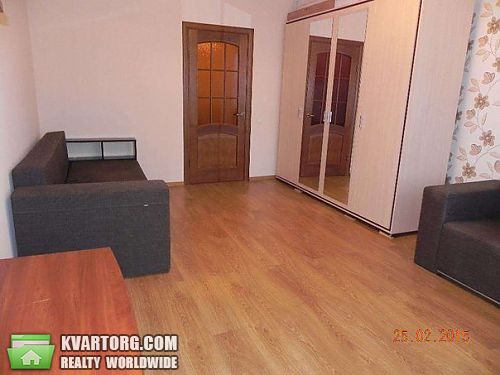 Rent out 2-room apartment. Киев, Харьковское шоссе — photo 2
