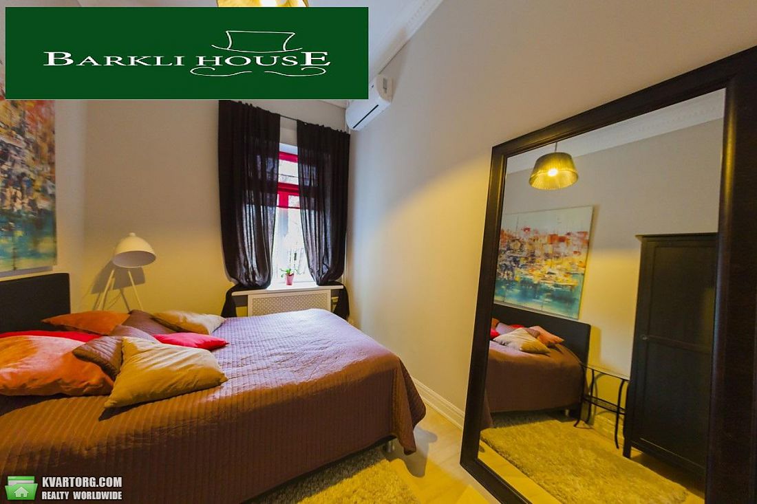Rent out 2-room apartment. Киев,  Десятинная — photo 3