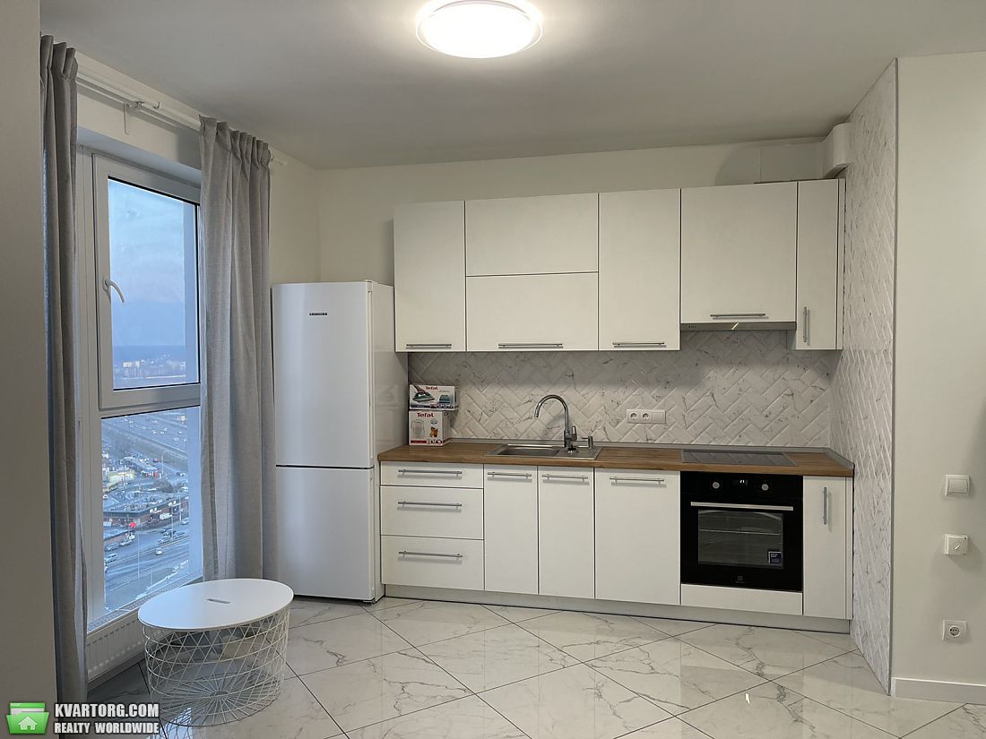 Rent out 1-room apartment. Киев,  Ревуцкого — photo 1