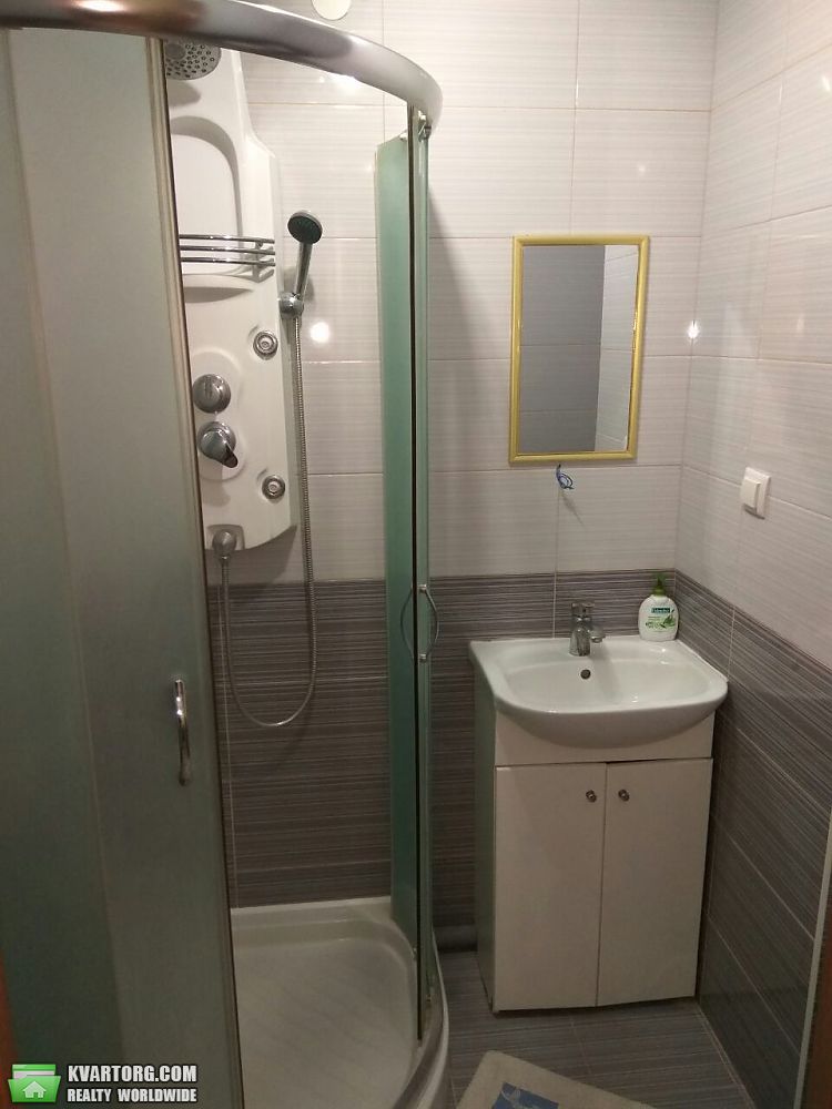Rent out 1-room apartment. Киев,  Воздвиженская — photo 3
