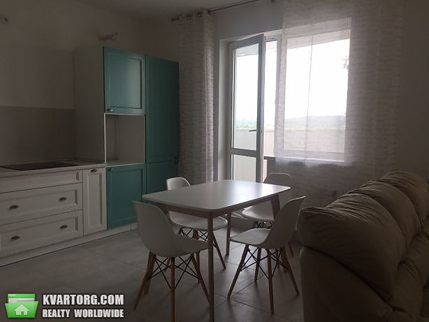 Rent out 2-room apartment. Киев,  Панельная — photo 5