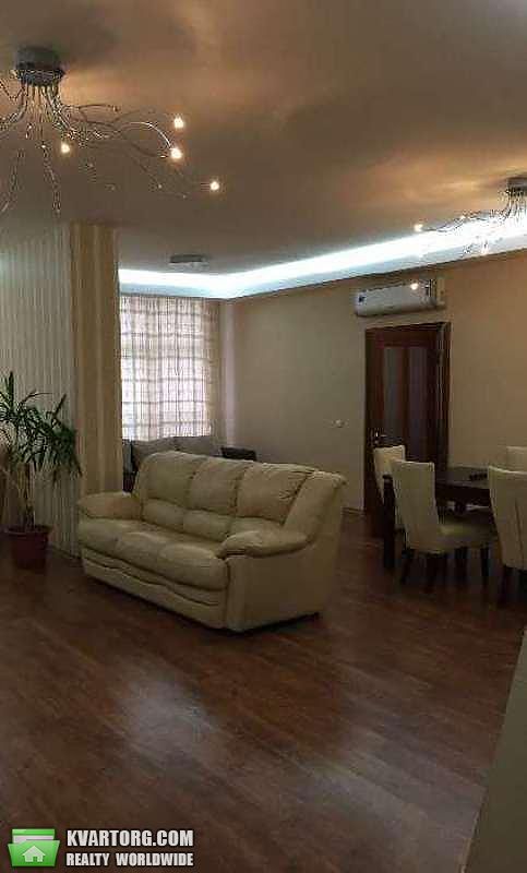Rent out 2-room apartment. Киев,  Саксаганского — photo 3