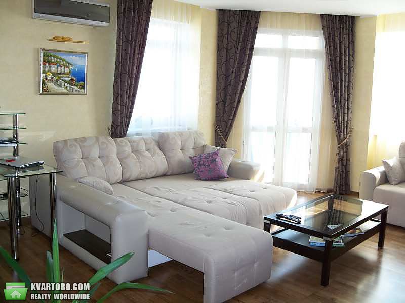 Rent out 3-room apartment. Киев, Героев Сталинграда — photo 3