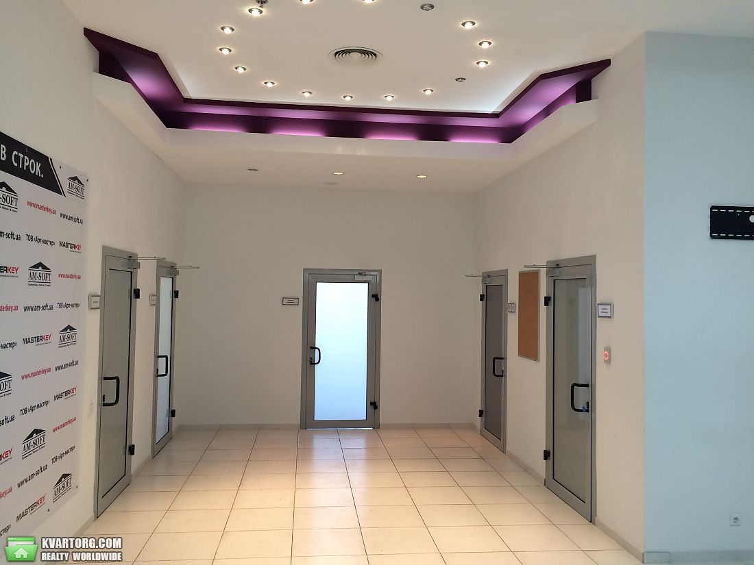 Rent out office. Киев, Сурикова — photo 1