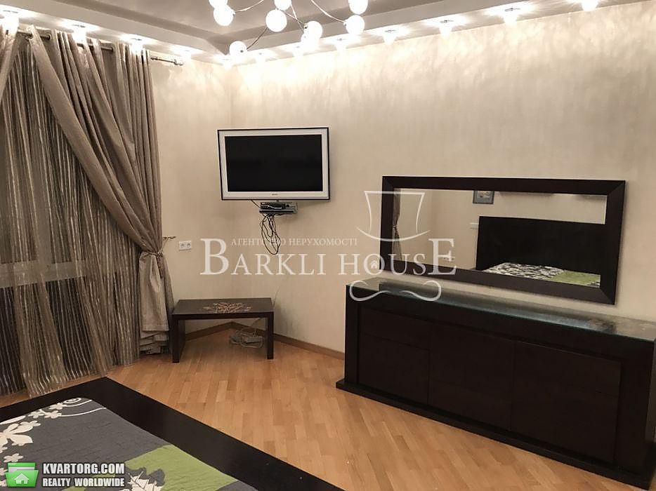Rent out 2-room apartment. Киев,  Сечевых Стрельцов — photo 3