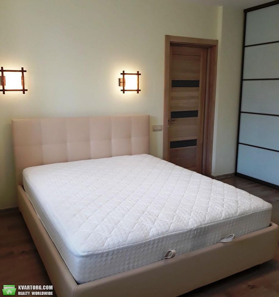 Rent out 2-room apartment. Киев,  Голосеевская — photo 3