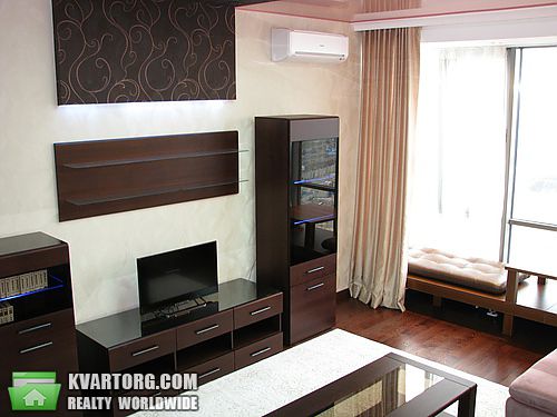 Rent out 2-room apartment. Киев,  Днепровская наб — photo 4