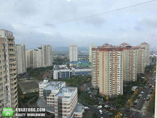 Rent out 2-room apartment. Киев,  Урловская — photo 8