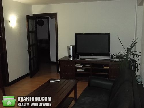 Rent out 3-room apartment. Днепропетровск, Победа 5 — photo 4