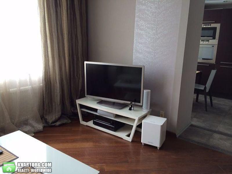 Rent out 2-room apartment. Киев,  Ломоносова — photo 2