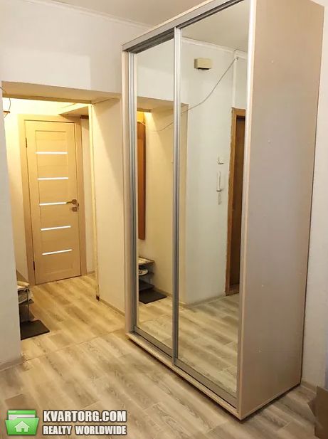 Rent out 3-room apartment. Киев,  Порика — photo 1