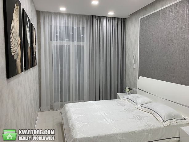 Rent out 1-room apartment. Киев,  Саперное поле — photo 3