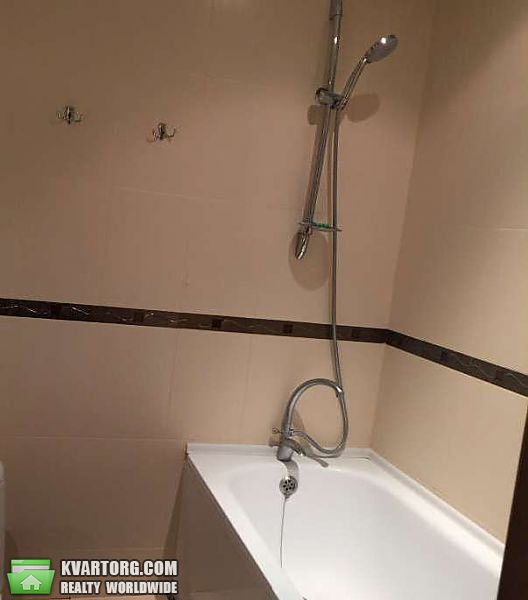 Rent out 2-room apartment. Киев, Харьковское Шоссе — photo 6