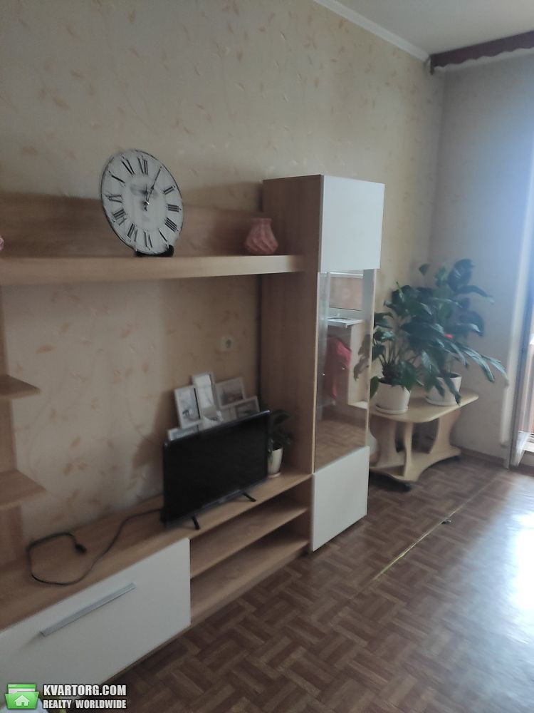 Rent out 1-room apartment. Киев,  Вишняковская — photo 3