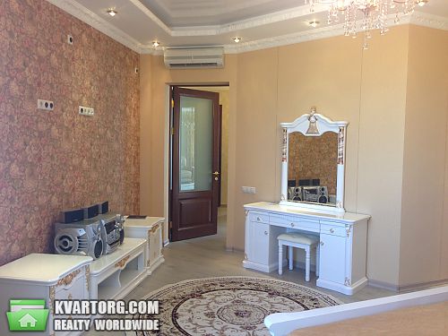 Rent out 4-room apartment. Одесса, пр.шевченко — photo 2