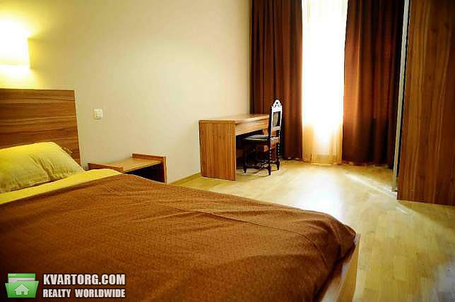 Rent out 2-room apartment. Киев,  Нижний Вал — photo 2
