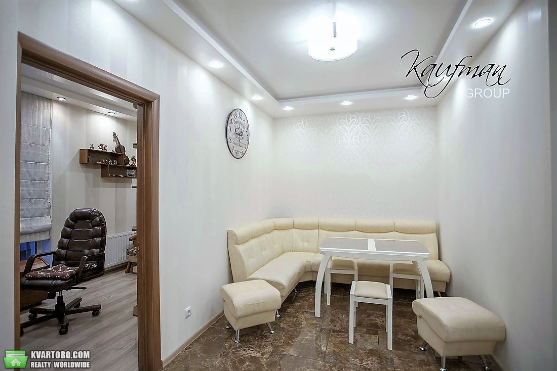 Sell 3-room apartment. Киев, Регенераторная — photo 2