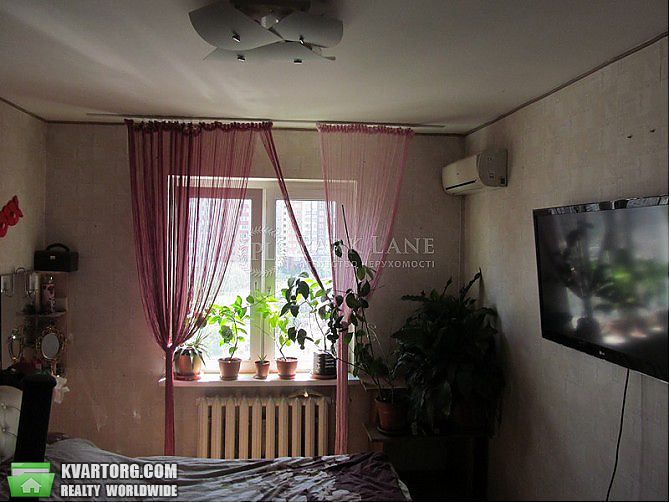 Sell 2-room apartment. Киев,  Урловская — photo 7