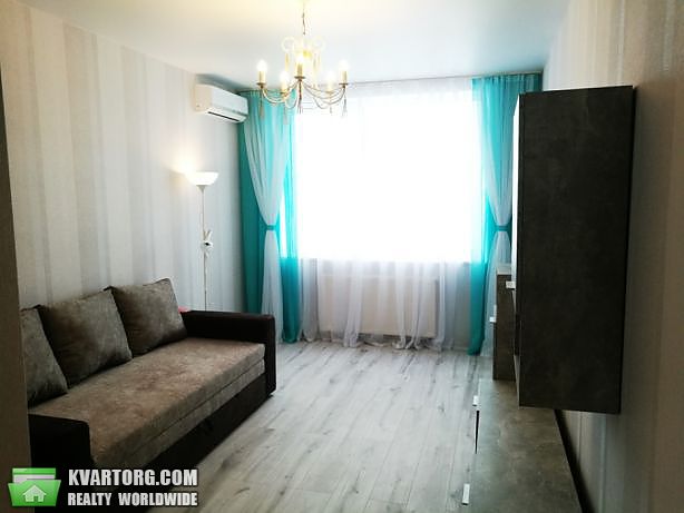 Rent out 1-room apartment. Киев,  Правды пр — photo 2