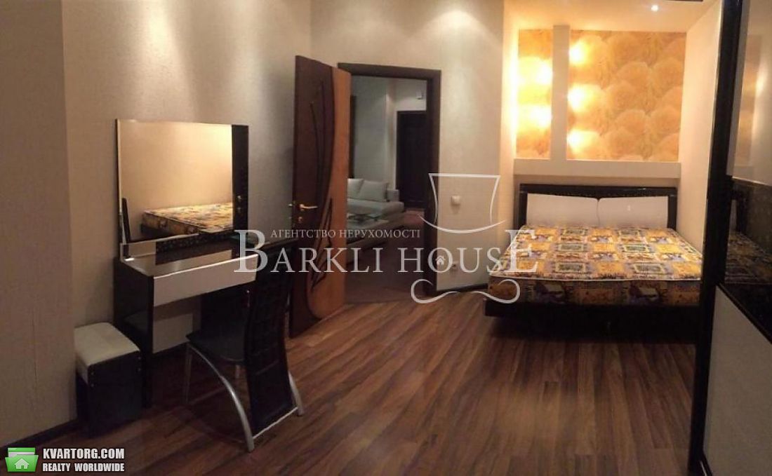 Rent out 2-room apartment. Киев,  Белорусская — photo 3