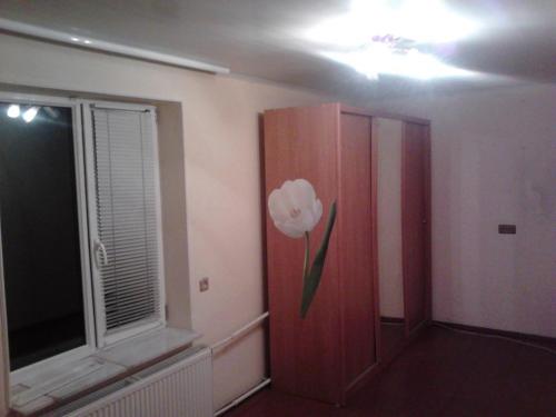 Rent out house. Киев, Завальная — photo 1