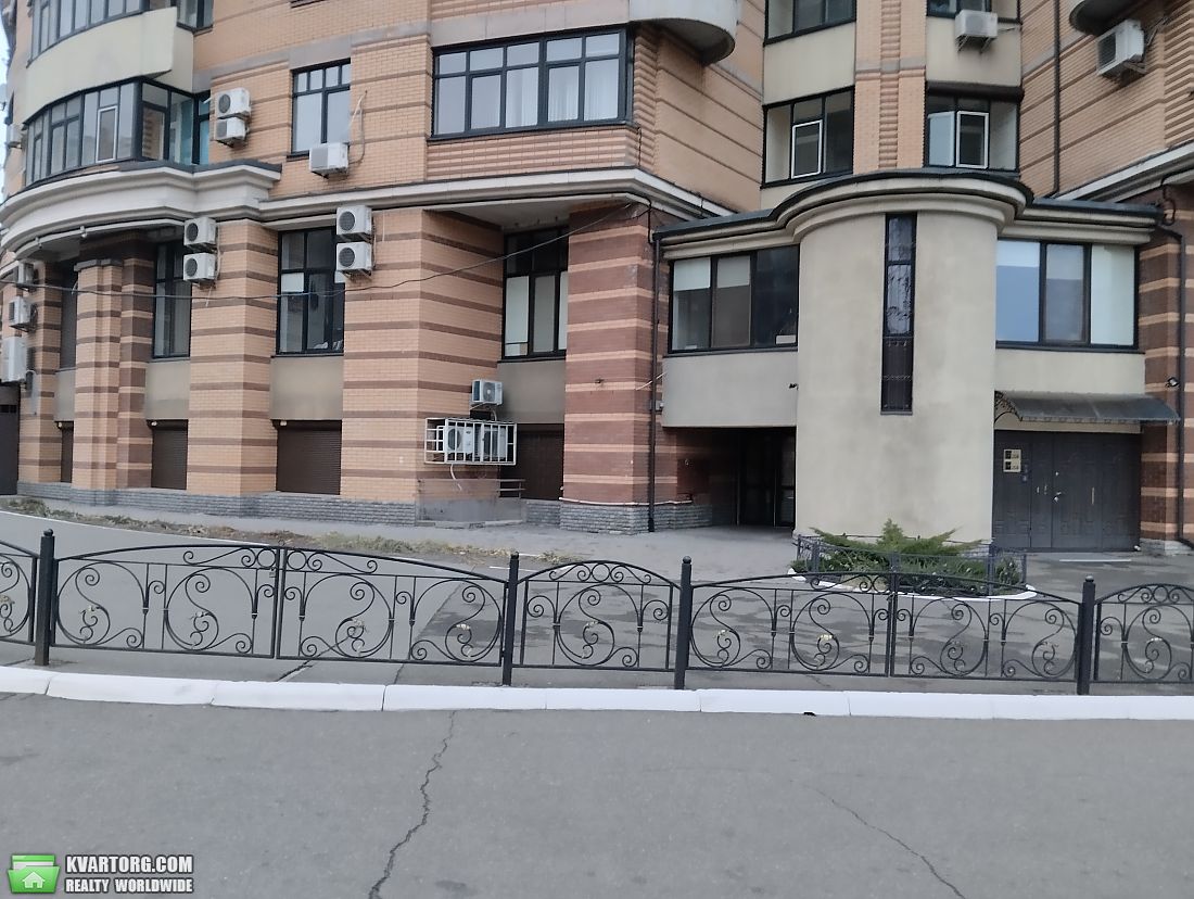 Rent out office. Киев,  Старонаводницкая — photo 1
