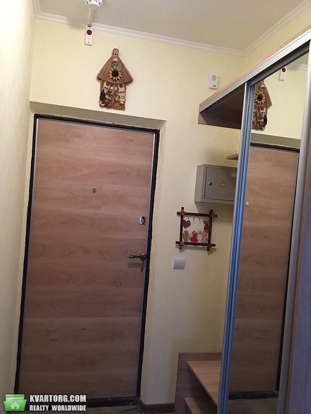 Rent out 1-room apartment. Киев, Гмыри Бориса — photo 2