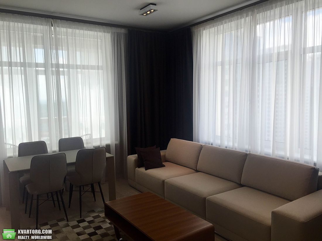 Rent out 3-room apartment. Киев,  Драгомирова — photo 3