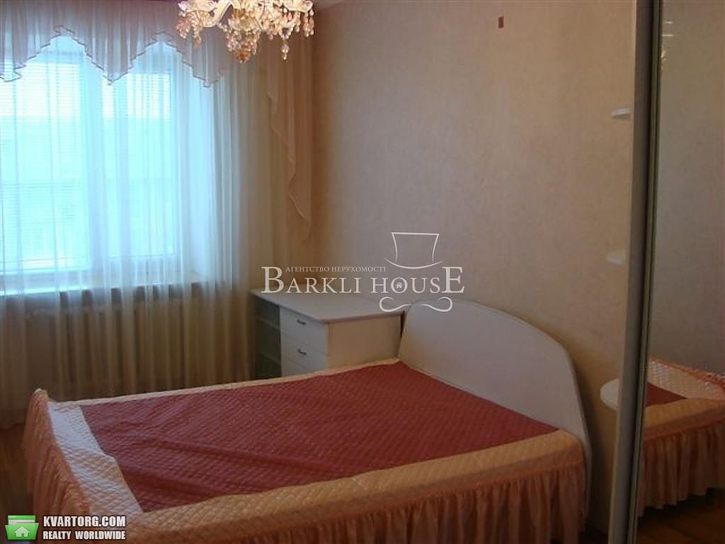 Rent out 3-room apartment. Киев,  Туровская — photo 9