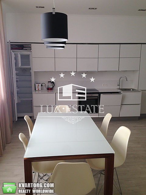 Rent out 2-room apartment. Киев,  Зверинецкая — photo 2