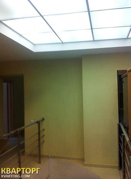 Rent out office. Киев,  Фрунзе — photo 1