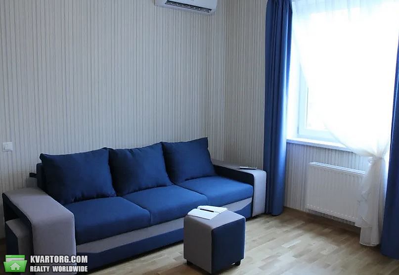 Rent out 2-room apartment. Киев,  Глушкова пр — photo 4