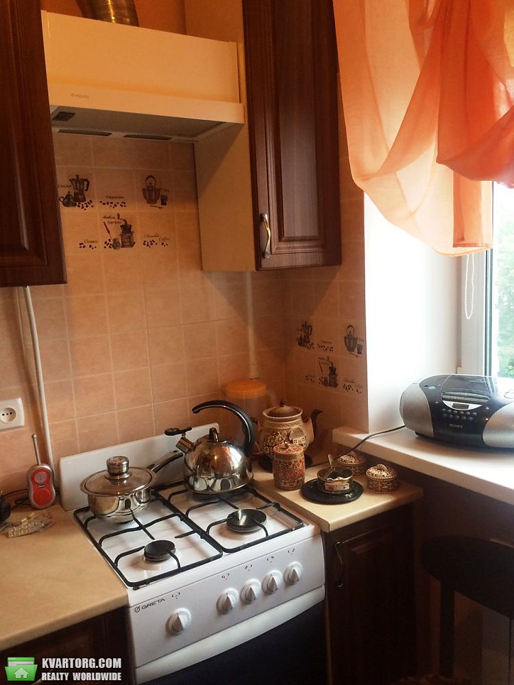 Sell 1-room apartment. Киев,  Артема — photo 1