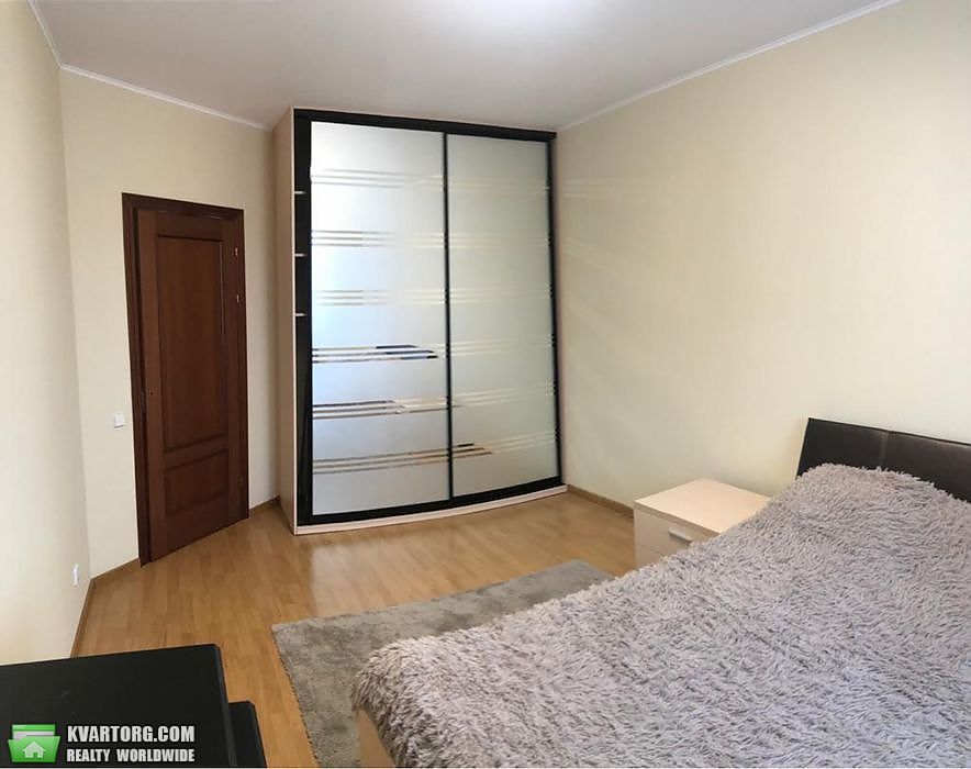 Rent out 1-room apartment. Киев,  Комарова — photo 1