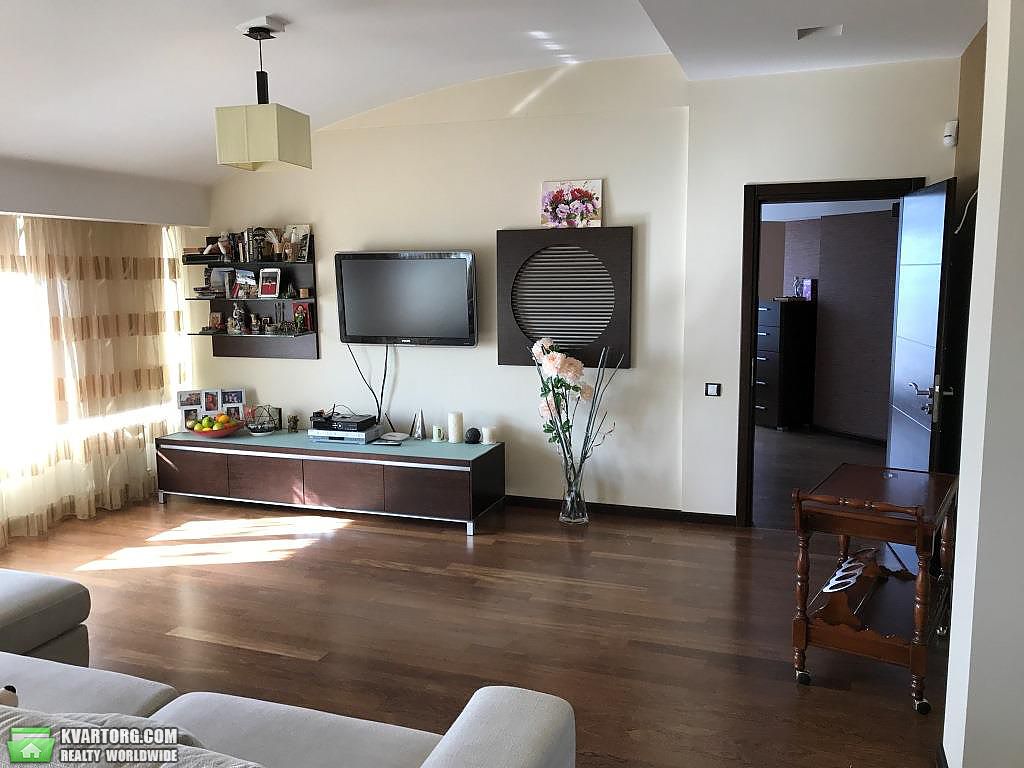 Rent out 3-room apartment. Киев,  Шевченко бул — photo 1