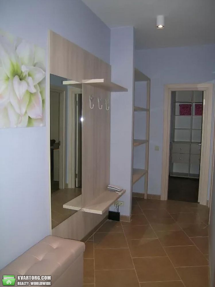 Rent out 2-room apartment. Киев,  Первомайского — photo 2
