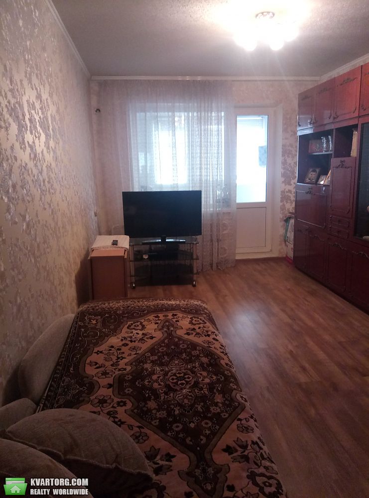 Rent out 3-room apartment. Днепропетровск, Набережная победы 66 — photo 1