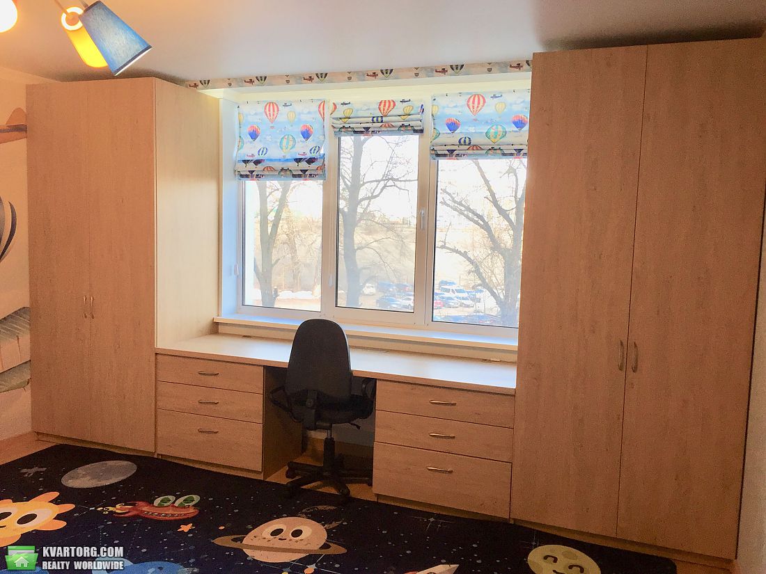 Rent out 3-room apartment. Киев,  Малоземельная — photo 5
