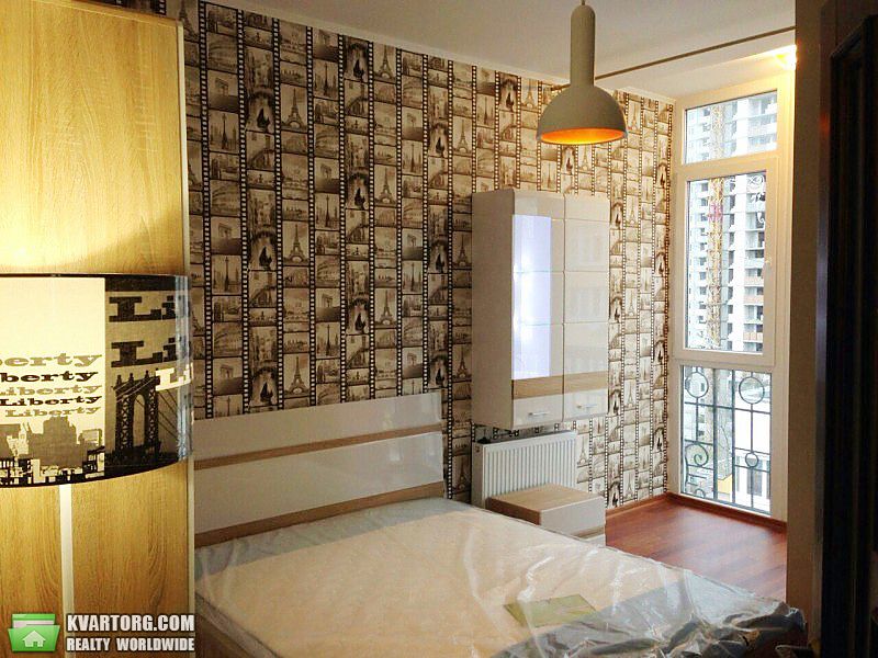 Rent out 2-room apartment. Киев, Жамбилы Жабаева — photo 4