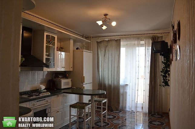 Rent out 2-room apartment. Киев, Героев Сталинграда просп. — photo 1