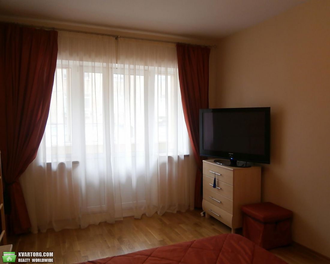Rent out 2-room apartment. Киев,  Юрковская — photo 6