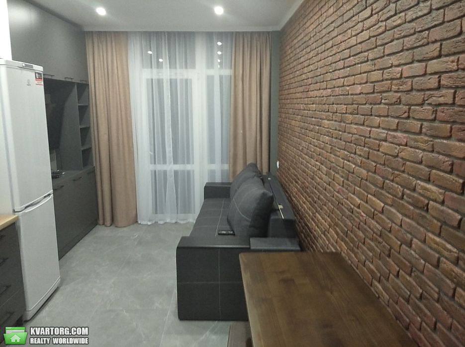 Rent out 1-room apartment. Львов, Чорновола — photo 4