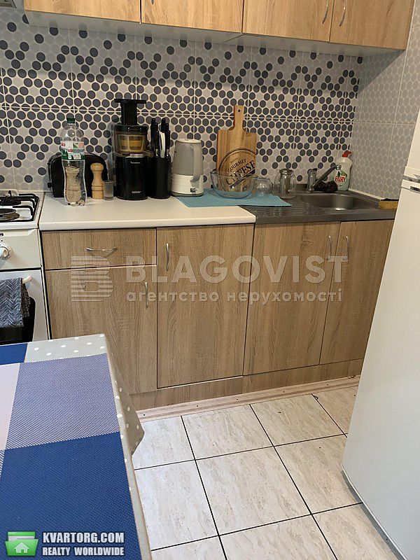 Sell 3-room apartment. Киев,  Первомайского — photo 5