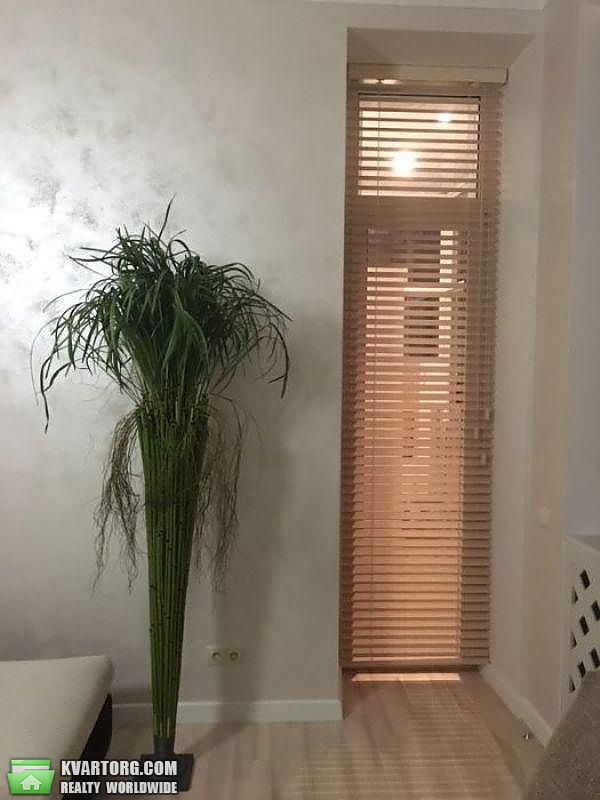Rent out 2-room apartment. Киев,  Институтская — photo 3