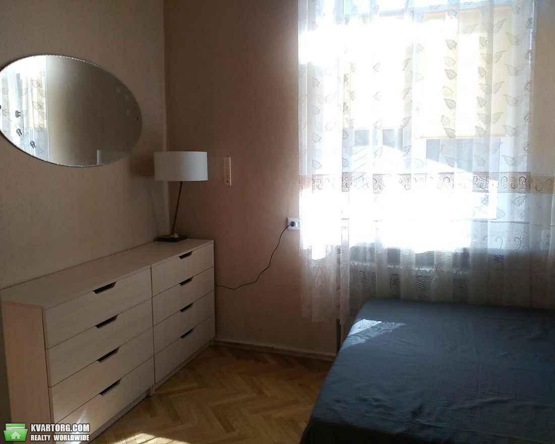 Rent out 2-room apartment. Киев,  Большая Васильковская — photo 4