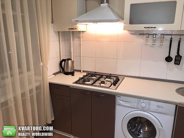 Rent out 1-room apartment. Киев,  Дегтяревская — photo 1