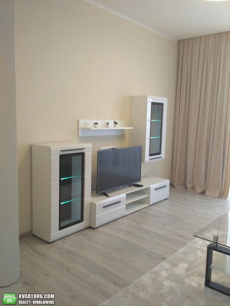 Rent out 2-room apartment. Киев,  Руданского — photo 2