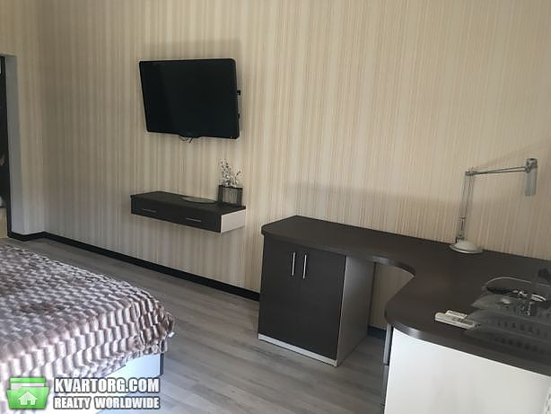 Rent out 2-room apartment. Киев,  Харьковское шоссе — photo 5