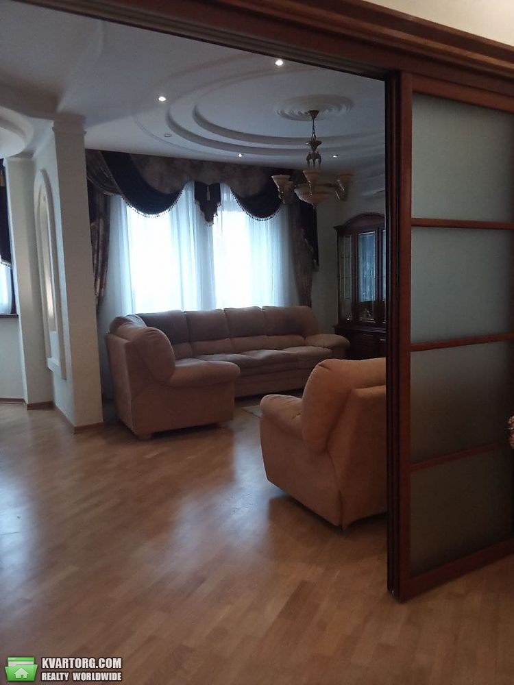 Rent out 4-room apartment. Киев,  Дмитриевская — photo 9