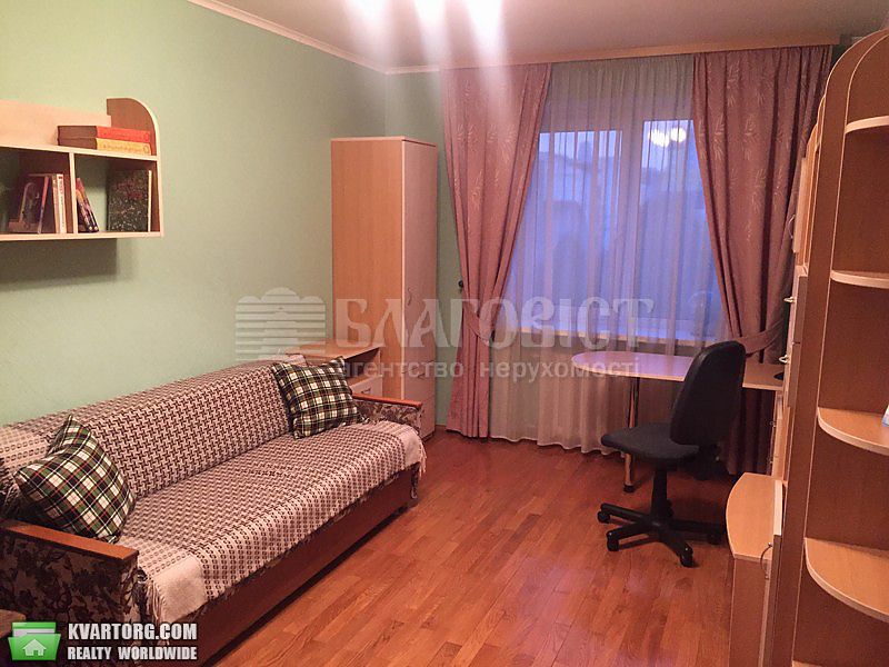 Rent out 2-room apartment. Киев,  Нижний Вал — photo 2